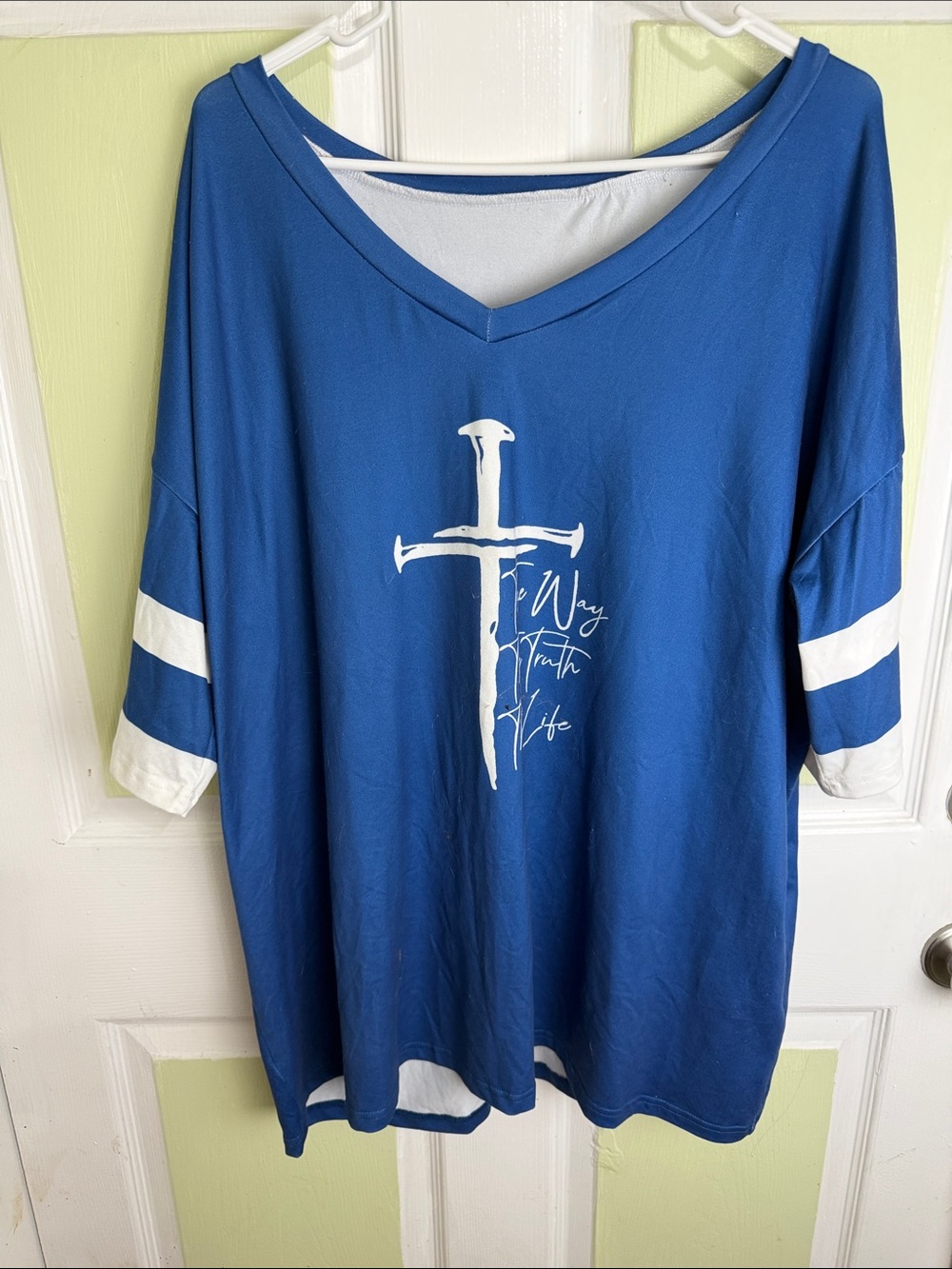 (2074) Blue Graphic V-Neck Jersey Top with White Cross Detail, Size:XL